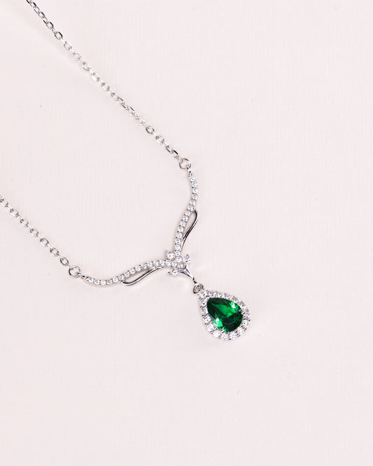 Viorette Radiance teardrop necklace in 925 sterling silver with a green emerald-colored teardrop pendant
