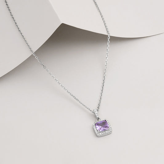 Viorette Lumiere necklace in 925 sterling silver with a purple amethyst-colored stone