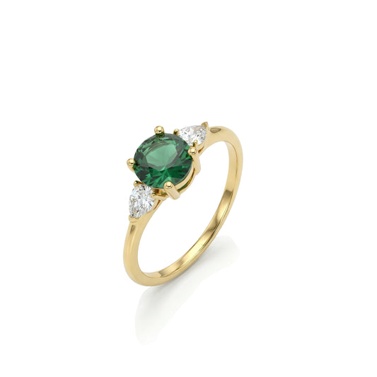 Viorette Trinity ring in 925 sterling silver with three green emerald-colored stones
