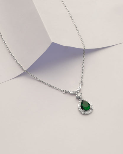 Viorette Goutte teardrop necklace in 925 sterling silver with a green emerald-colored stone