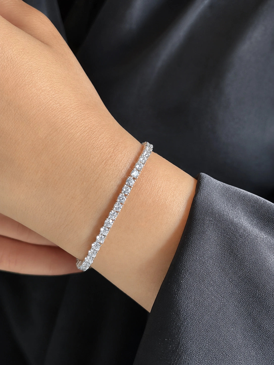 Viorette 3mm tennis bracelet in 925 sterling silver with a continuous line of round crystals