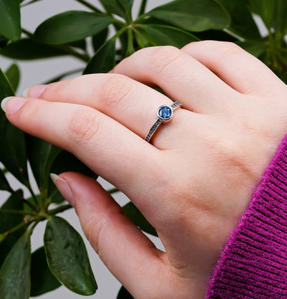 Viorette Azure Solitaire ring in 925 sterling silver with a blue solitaire stone