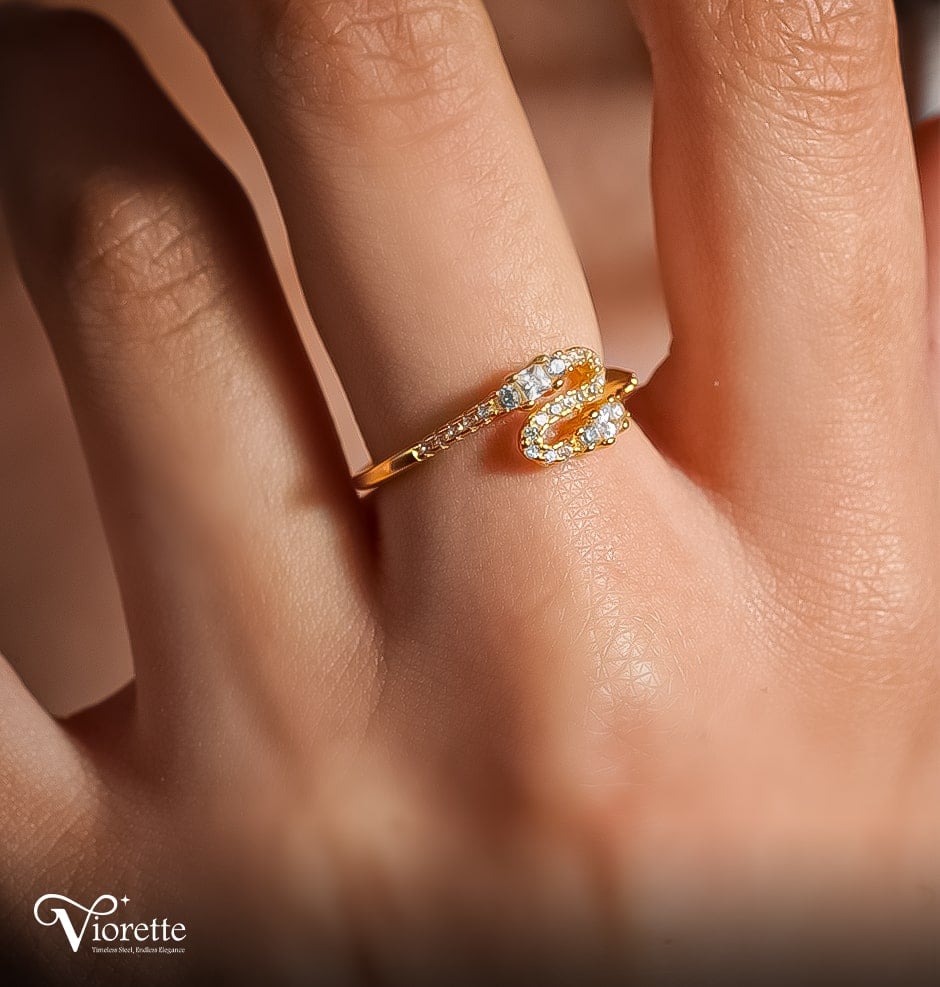 Viorette Gold Serpent Curve ring in gold-plated 925 sterling silver with a curved serpent design