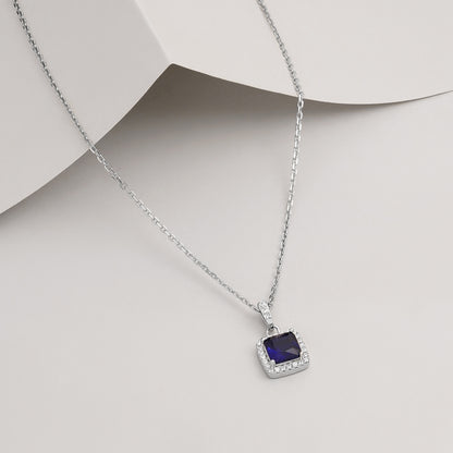 Viorette Lumiere necklace in 925 sterling silver with a blue sapphire-colored stone