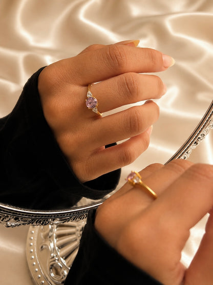 Viorette Trinity ring in 925 sterling silver with three pink stones