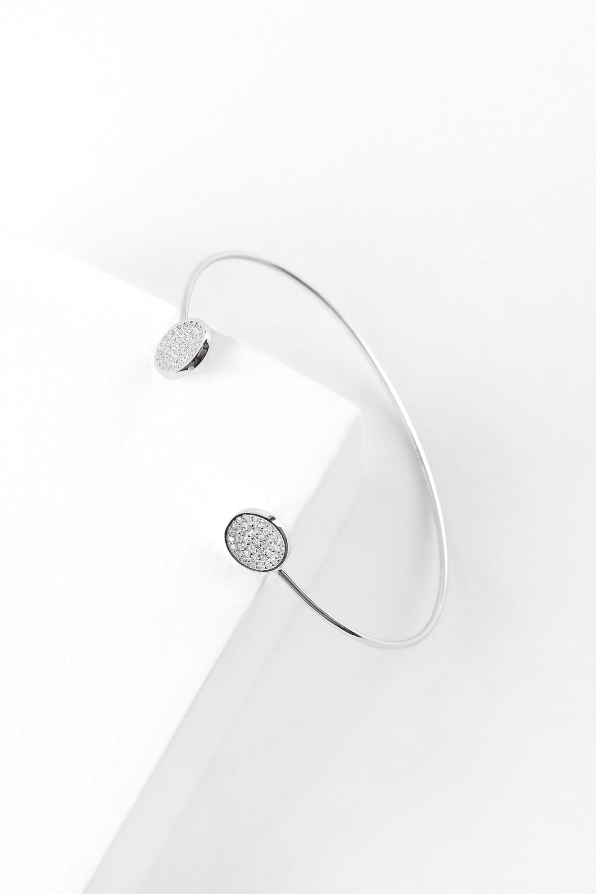 Sparkling Disc Open Bangle