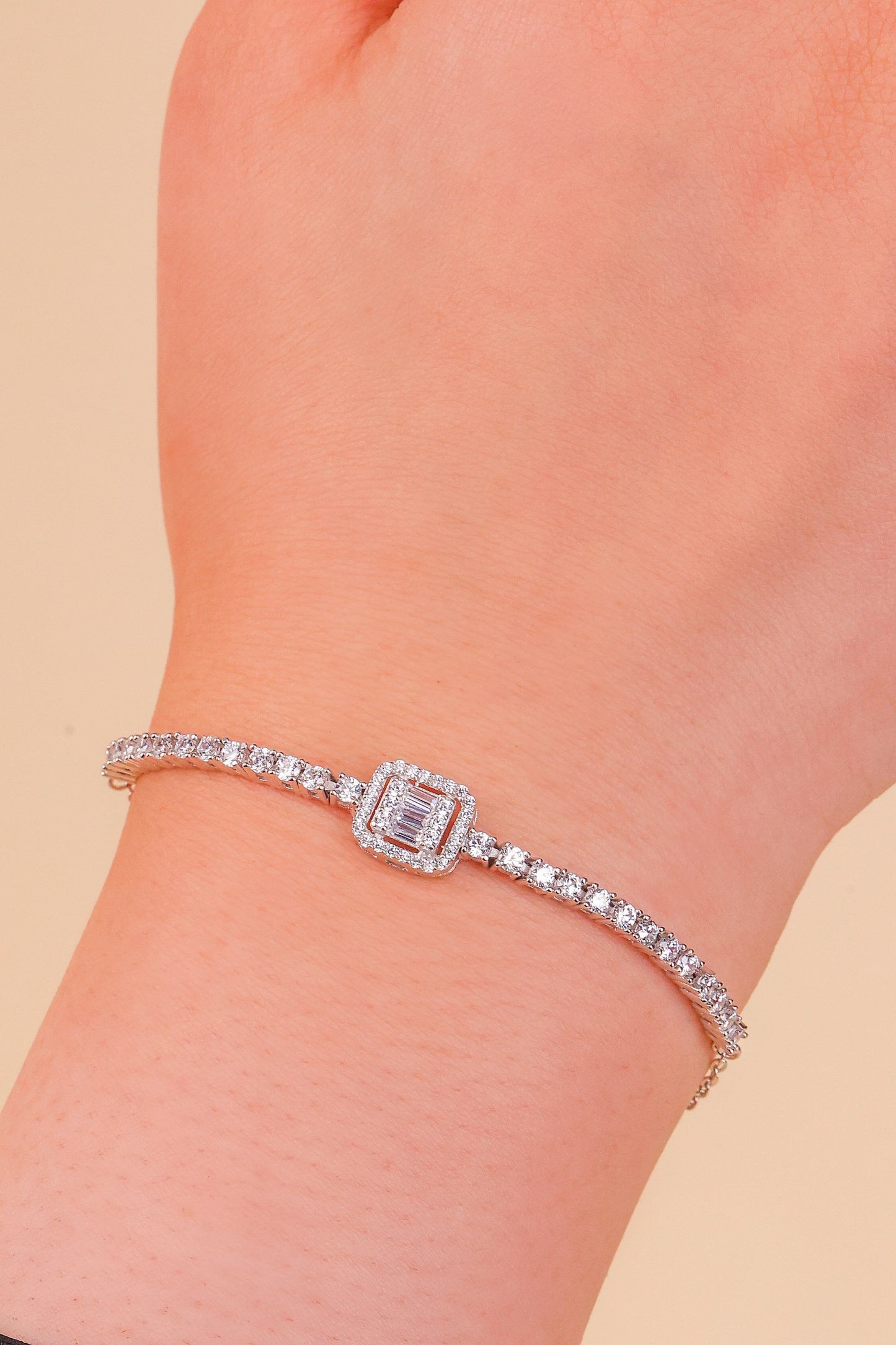 Viorette Radiant Halo bracelet in 925 sterling silver with halo-set crystal stations