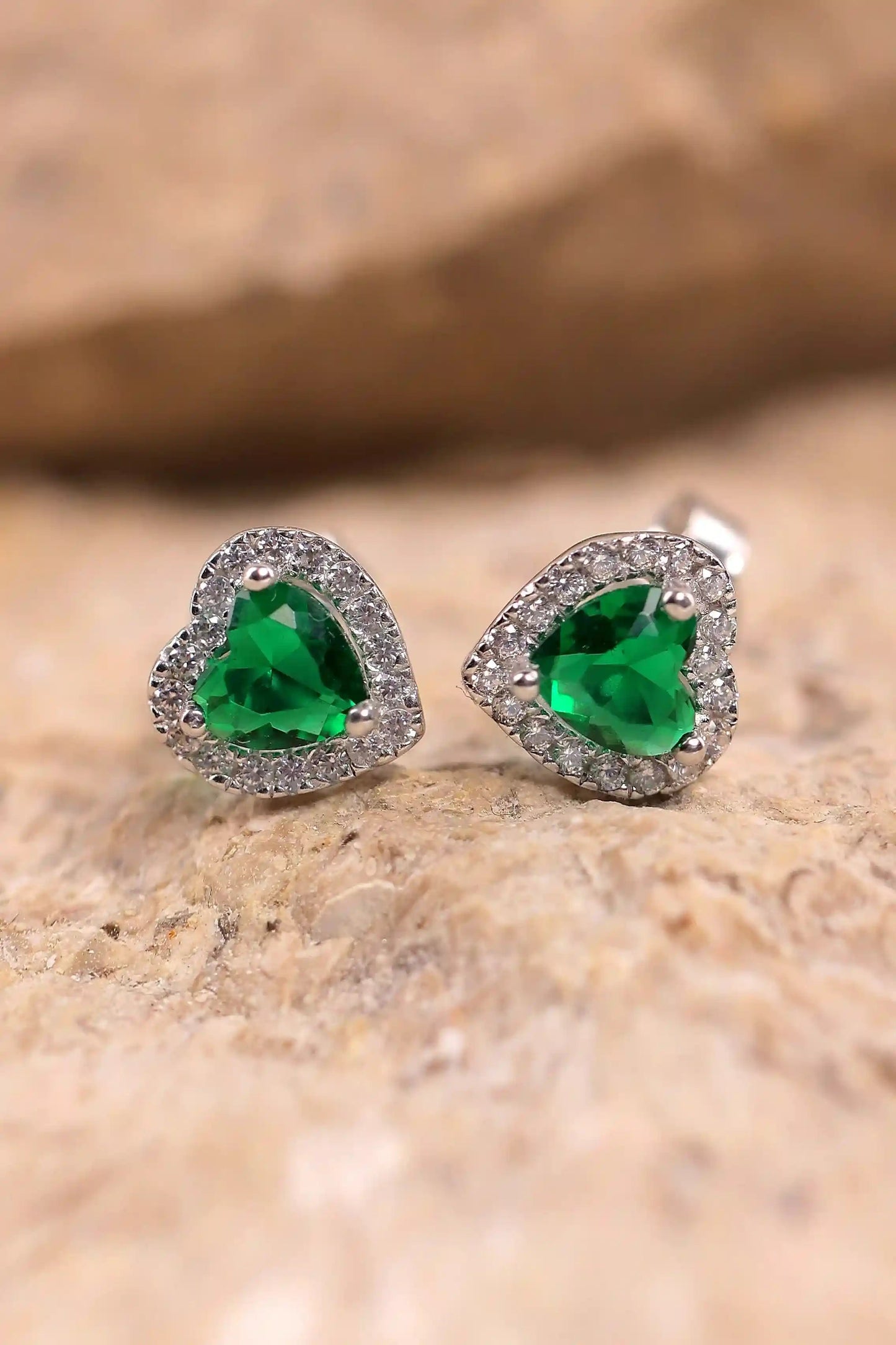 Viorette 925 sterling silver earrings with green emerald-colored heart stones