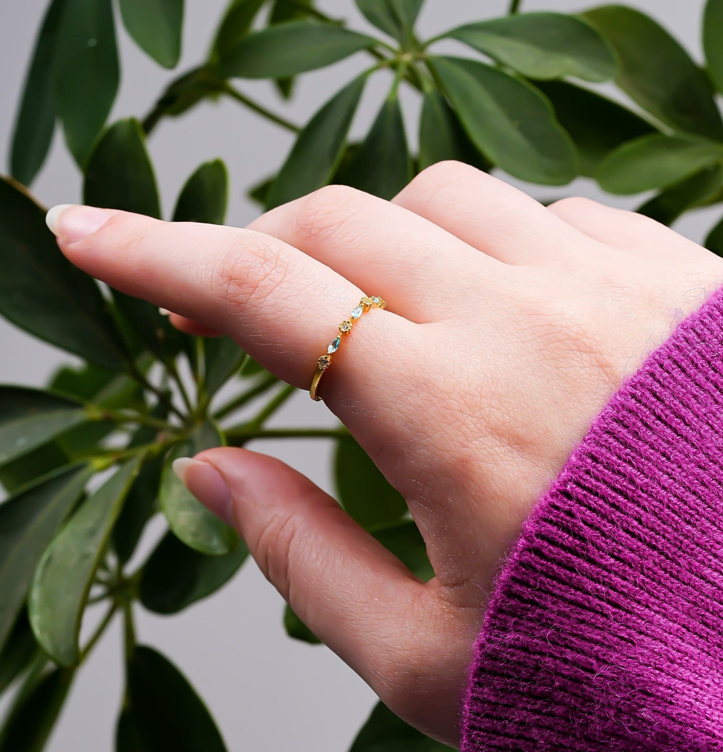 Viorette ring in gold-plated 925 sterling silver with aqua-blue zircon stones