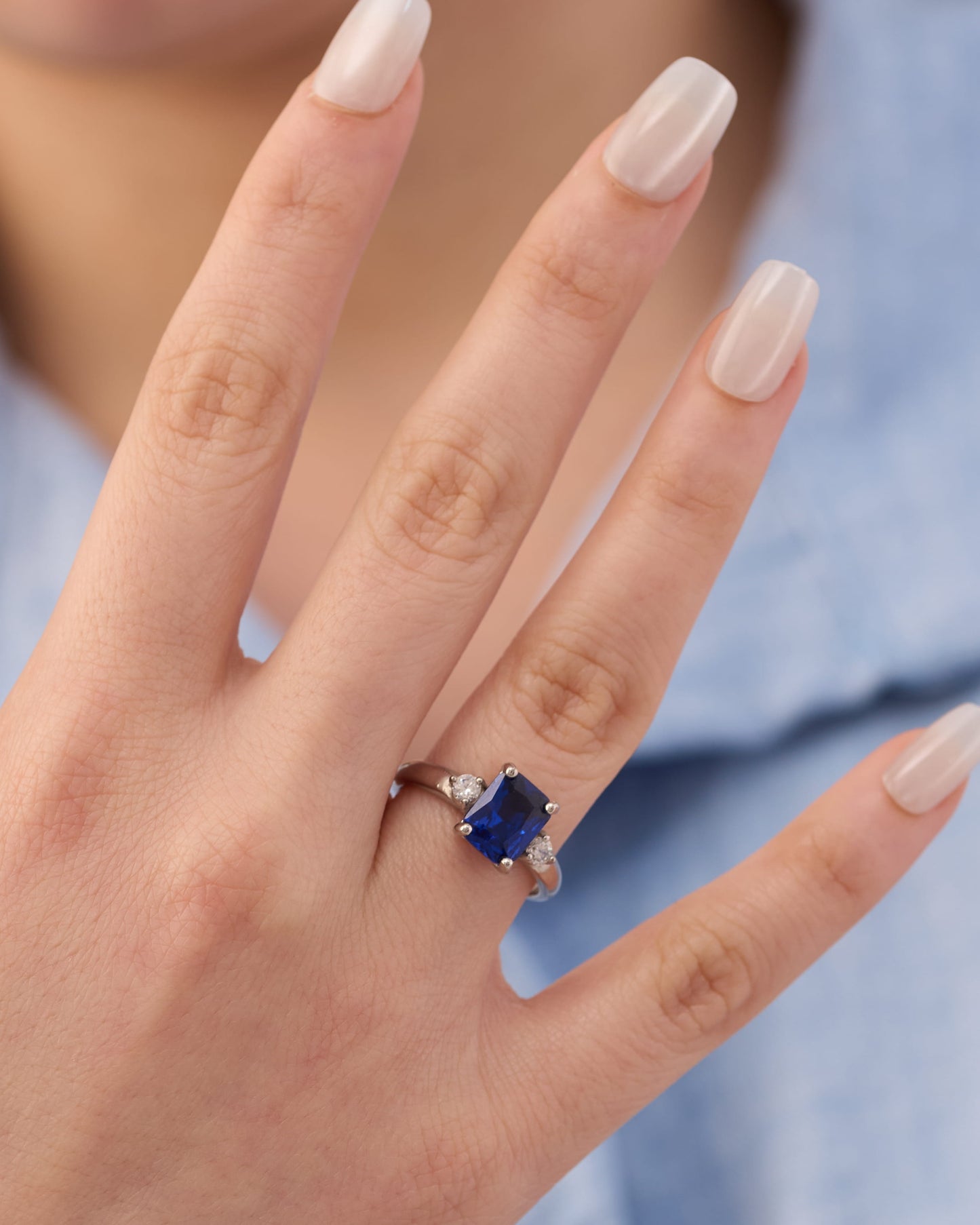 Viorette Muse ring in 925 sterling silver with a royal blue emerald-cut sapphire-colored stone