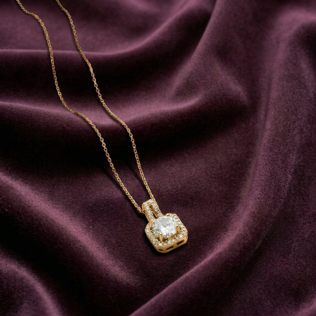 Viorette necklace in gold-plated 925 sterling silver with a white square-cut stone pendant