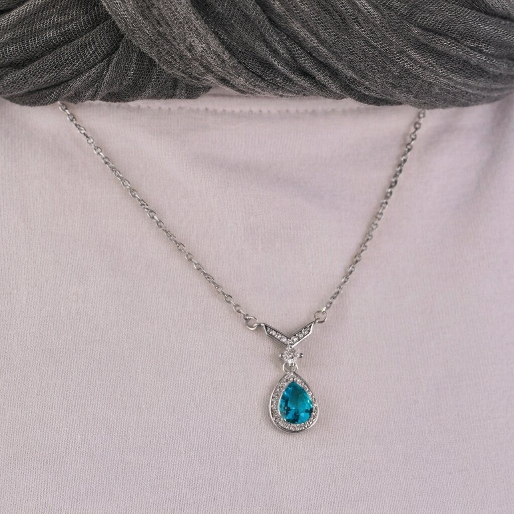 Viorette Goutte teardrop necklace in 925 sterling silver with a sky-blue stone