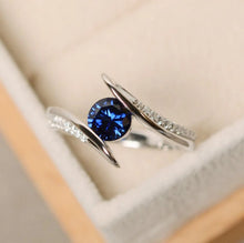 Luna Sapphire Ring