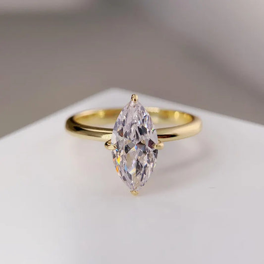 Viorette Lumiere ring in gold-plated 925 sterling silver with a marquise-cut stone